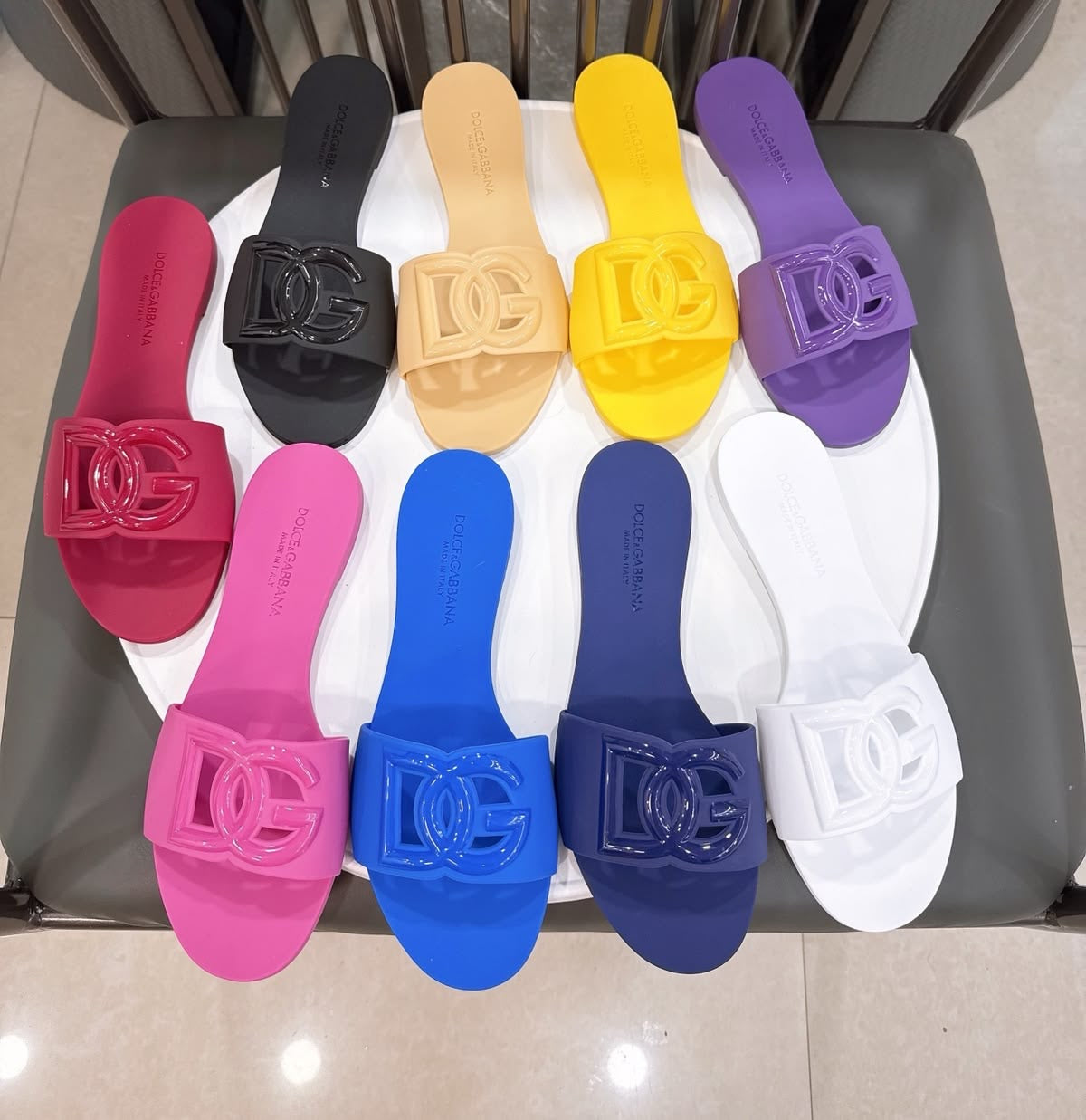 DG RUBBER SLIDE
