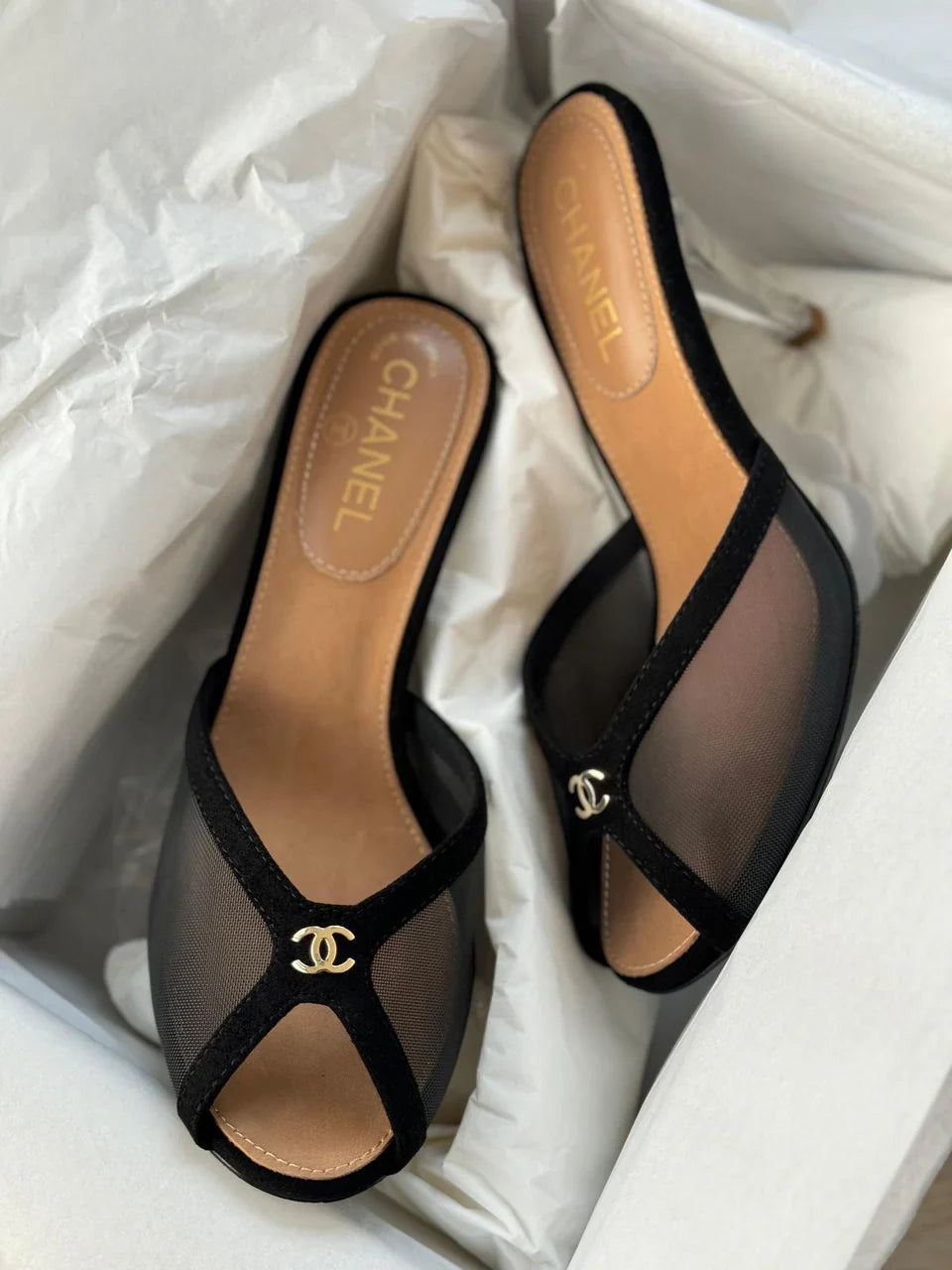 MESH GOING OUT HEELS