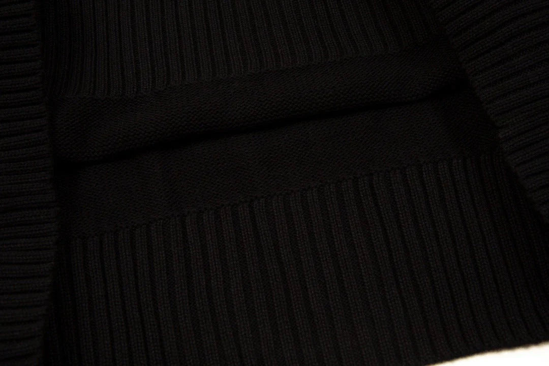 "Heart" Sweater Black (UNISEX)