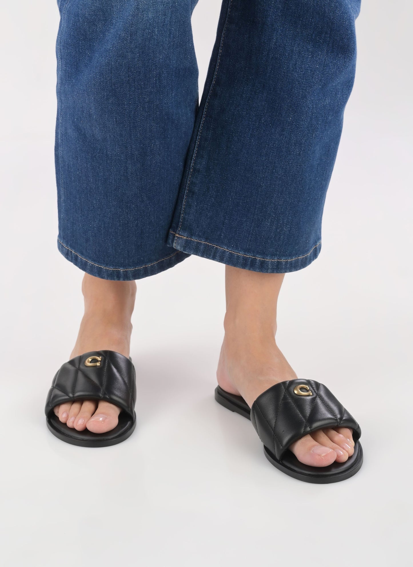 QUILTED SLIDES