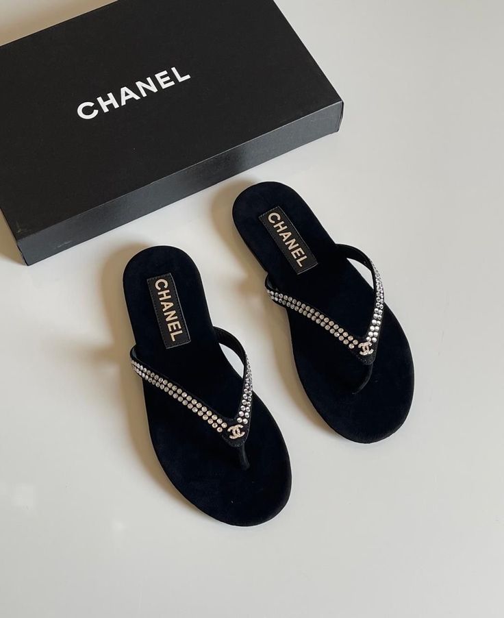 SMALL DIAMOND LOGO SANDALS