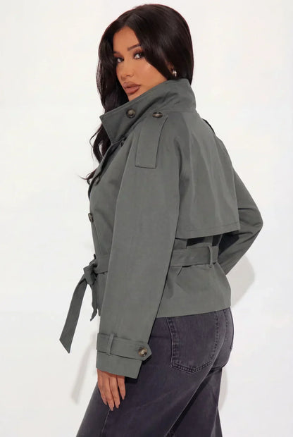 Viraler Trenchcoat