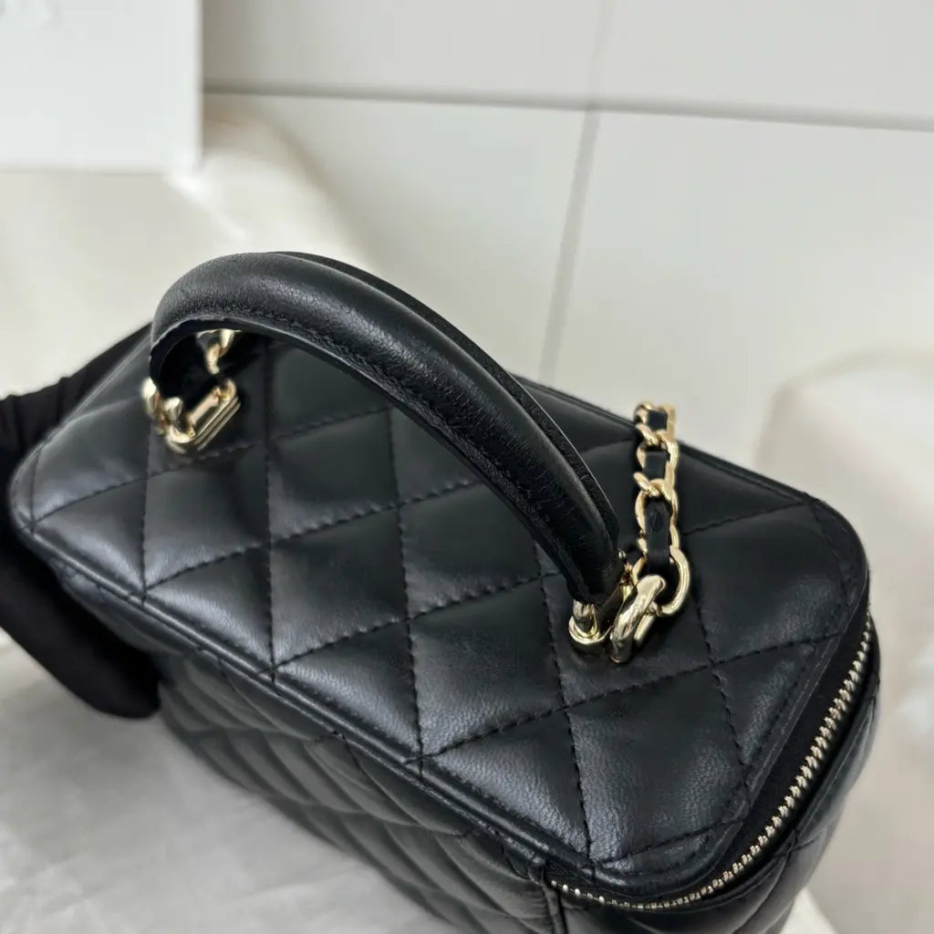 CC VANITY BAG- MIT SPIEGEL