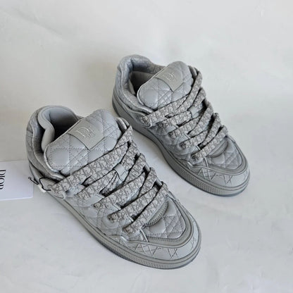 "B9" Sneaker
