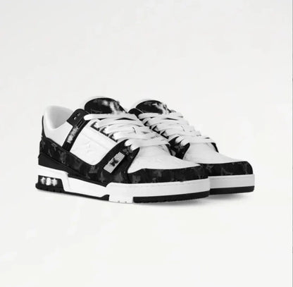 "Lou Trainer" Sneaker