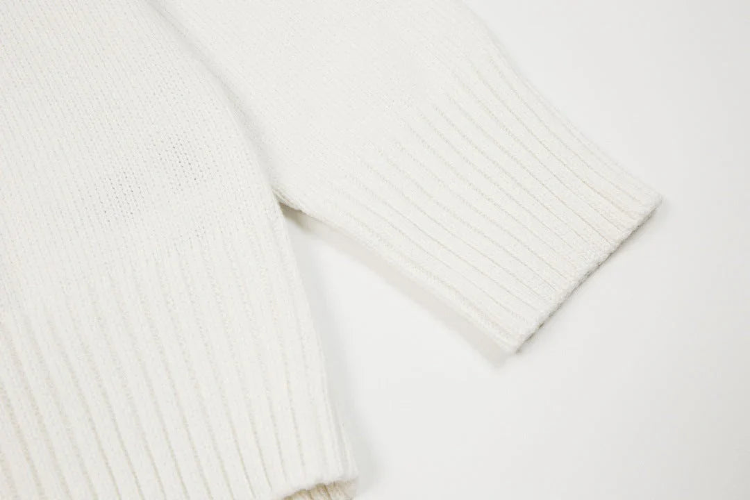 "Heart" Sweater White (UNISEX)