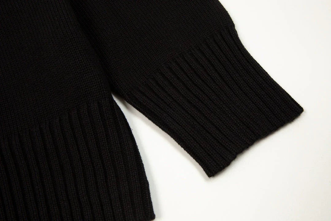 "Heart" Sweater Black (UNISEX)