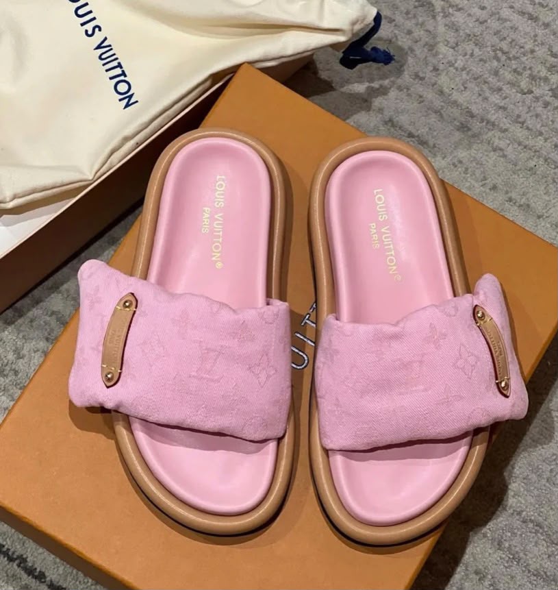 "LV" Sandalen